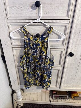 Ann Taylor Sleeveless Floral Cami in Blue, Olive, Gray